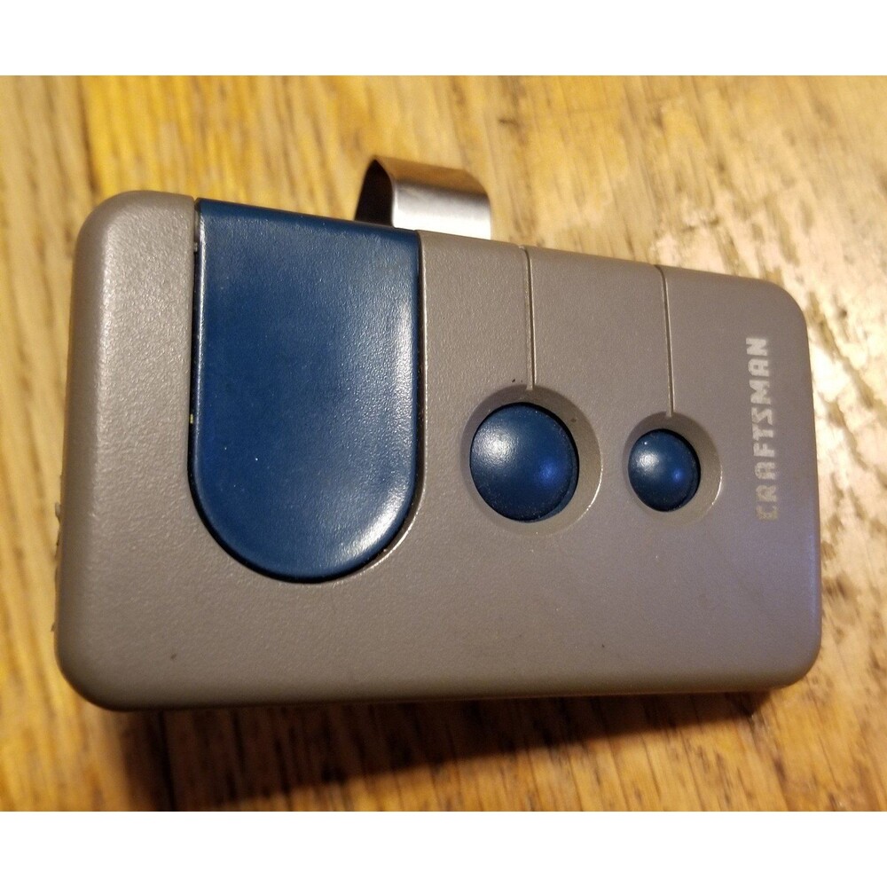 Craftsman garage door opener remote control model 138.536815 UNTESTED